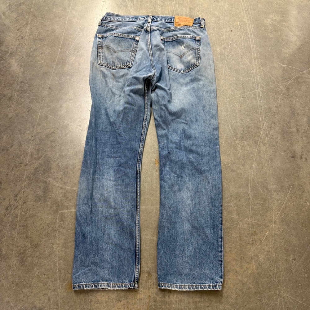 Vintage Levis 501 USA Mens 34x30 Medium Wash Button Fly Straight Leg Denim Jeans